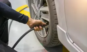 Ile kosztuje wymiana opon na letnie? Zaskakujące ceny w Twoim regionie