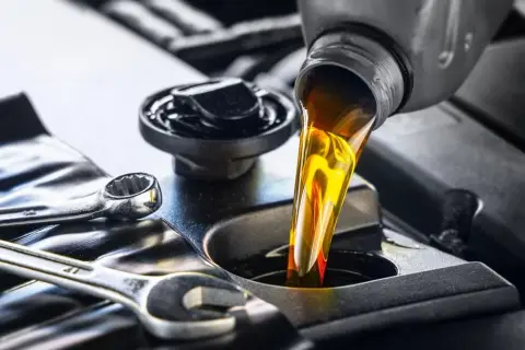 Co ile wymiana oleju 5W40 benzyna? Kluczowe informacje i porady