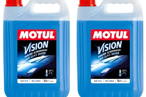 Najlepszy płyn do spryskiwaczy Motul - skuteczna ochrona zimowa