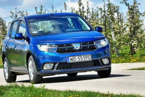 Dacia Sandero jaki silnik wybrać - porównanie opcji dla oszczędności