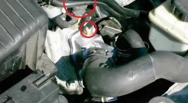 Gdzie jest czujnik temperatury silnika Opel Zafira - znajdź go łatwo