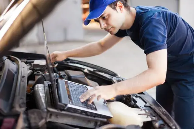 Czy chip tuning jest wart ryzyka? Zobacz zalety i wady tuningowania