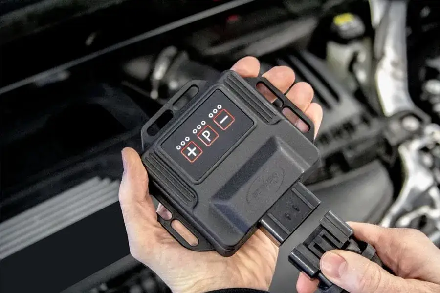 Zdjęcie Najlepsze usługi chip tuning w UK - porównanie i korzyści dla Twojego auta